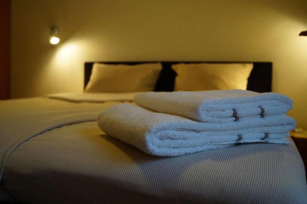 Hotel Restaurant 'De Oorsprong' Sint Nicolaasga Екстериор снимка