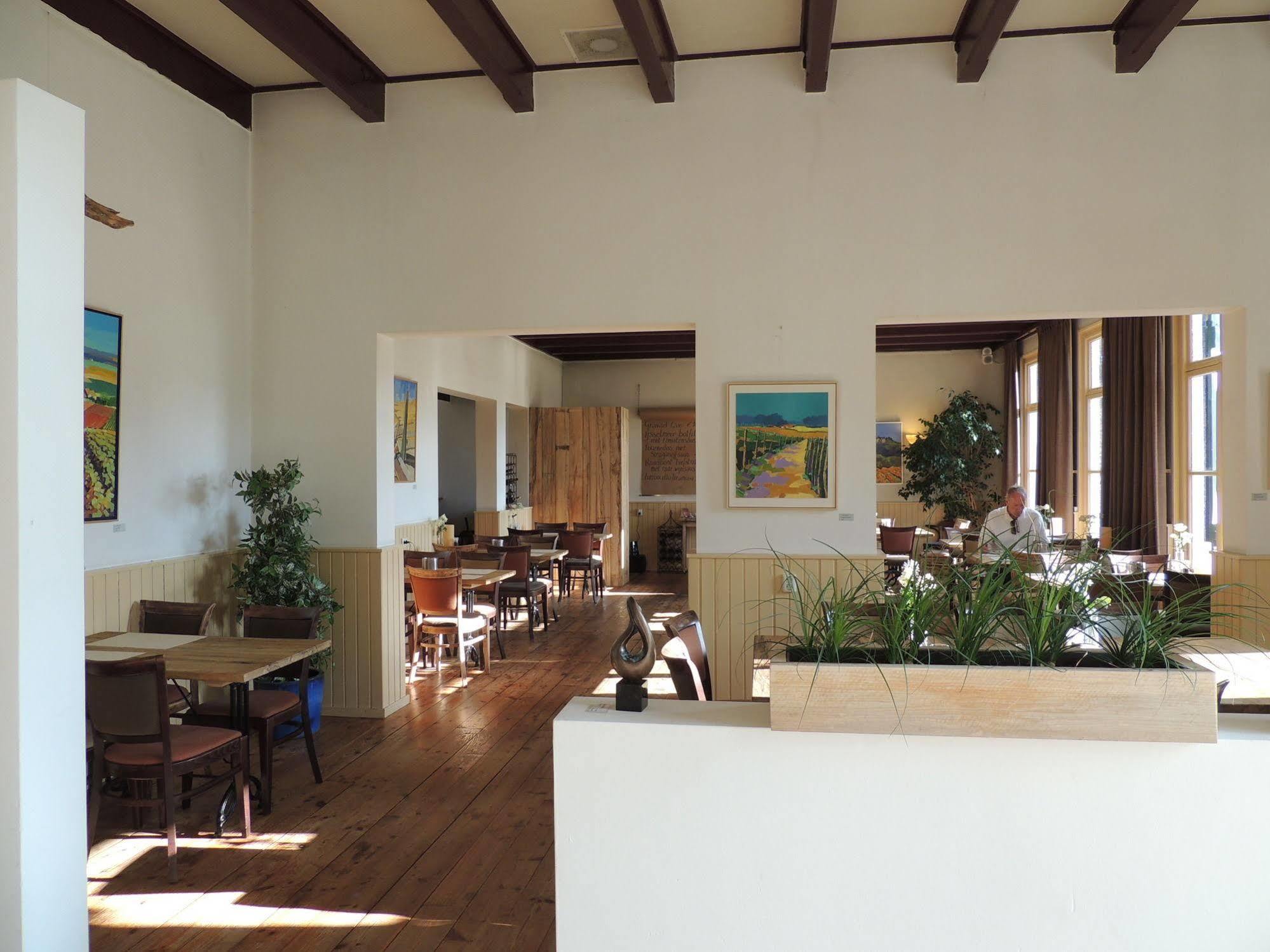 Hotel Restaurant 'De Oorsprong' Sint Nicolaasga Екстериор снимка