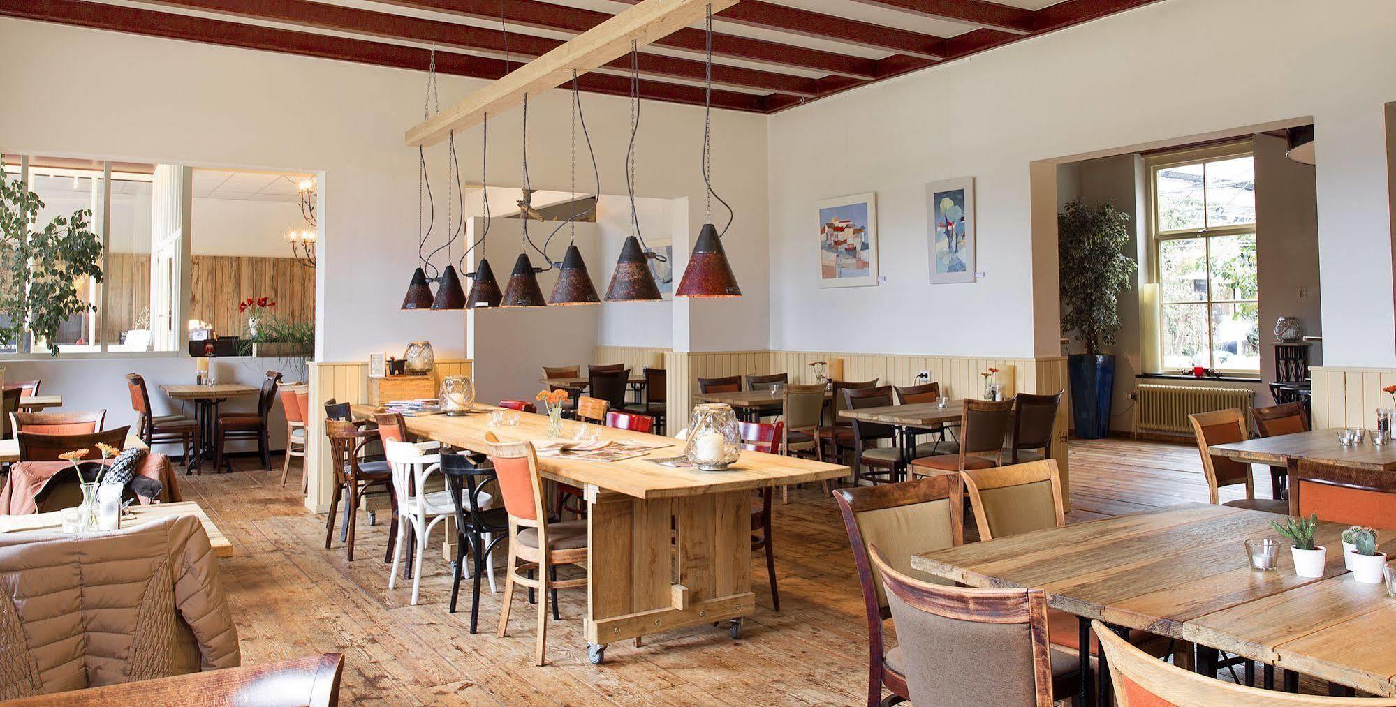 Hotel Restaurant 'De Oorsprong' Sint Nicolaasga Екстериор снимка