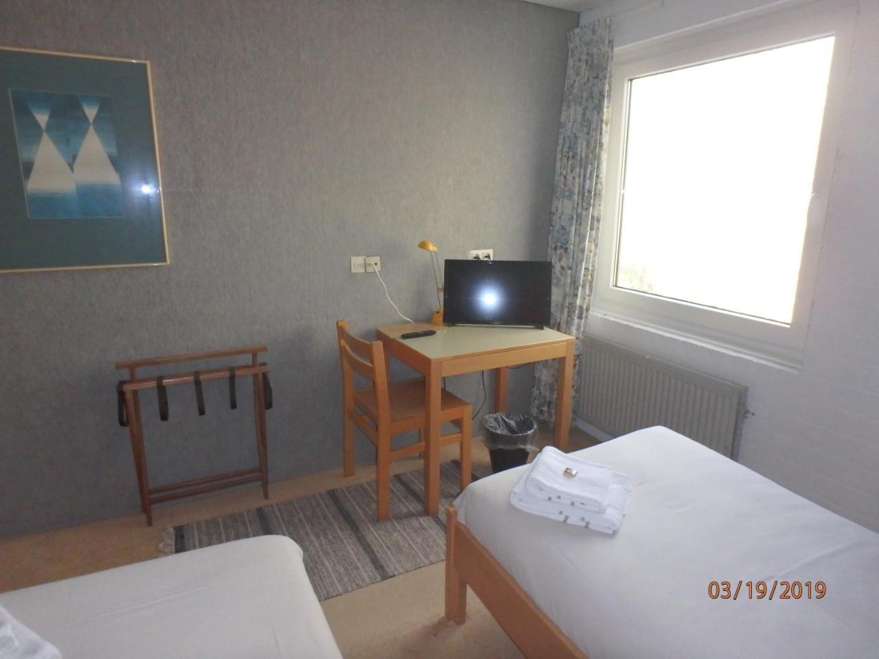 Hotel Restaurant 'De Oorsprong' Sint Nicolaasga Екстериор снимка